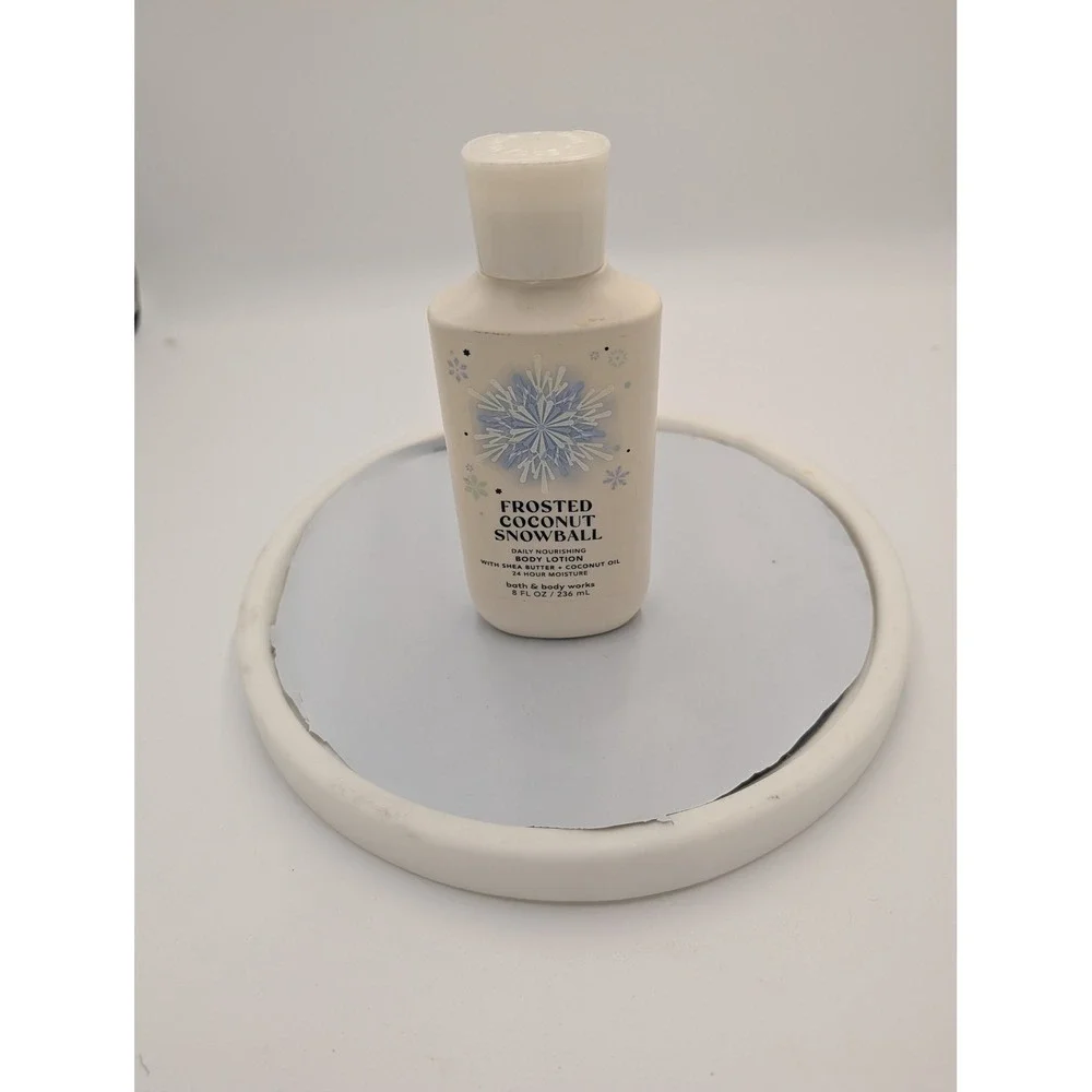 Bath & Body Works Frosted Coconut Snowball Daily Nourishing Body Lotion 8 fl oz